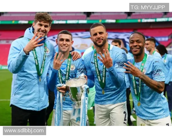 女王巡游与利兹联的激烈对决揭示英超赛季新篇章