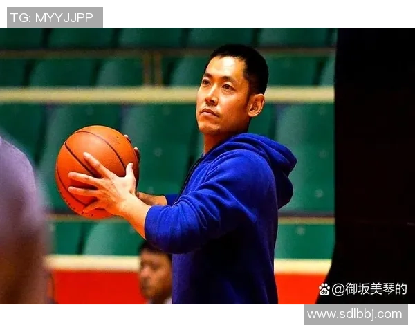 张庆鹏:从篮球场上的传奇到人生舞台的精彩转身